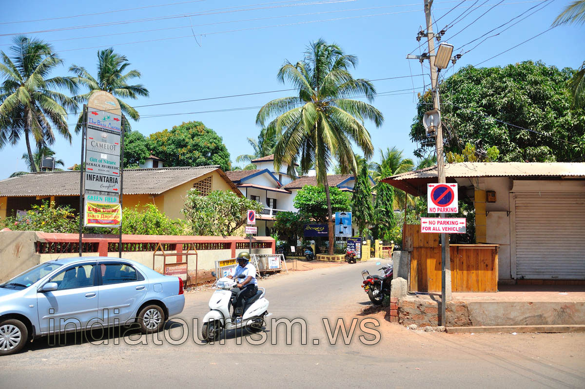Information board points to the Baga Marina and the Camelot resort