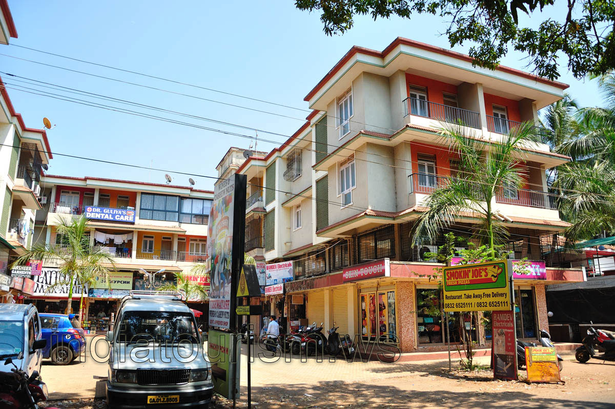 Smokin' Joe's fresh pizzas