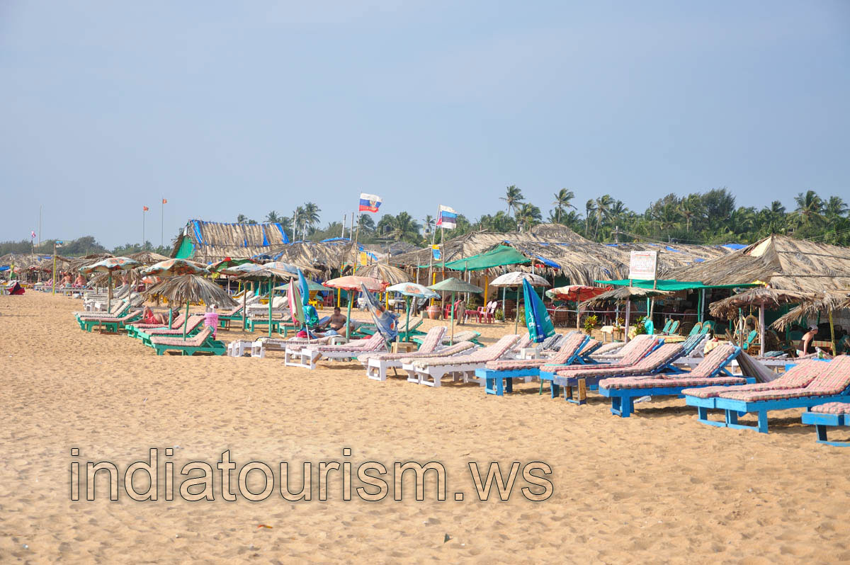 Parasols and shacks on the beach