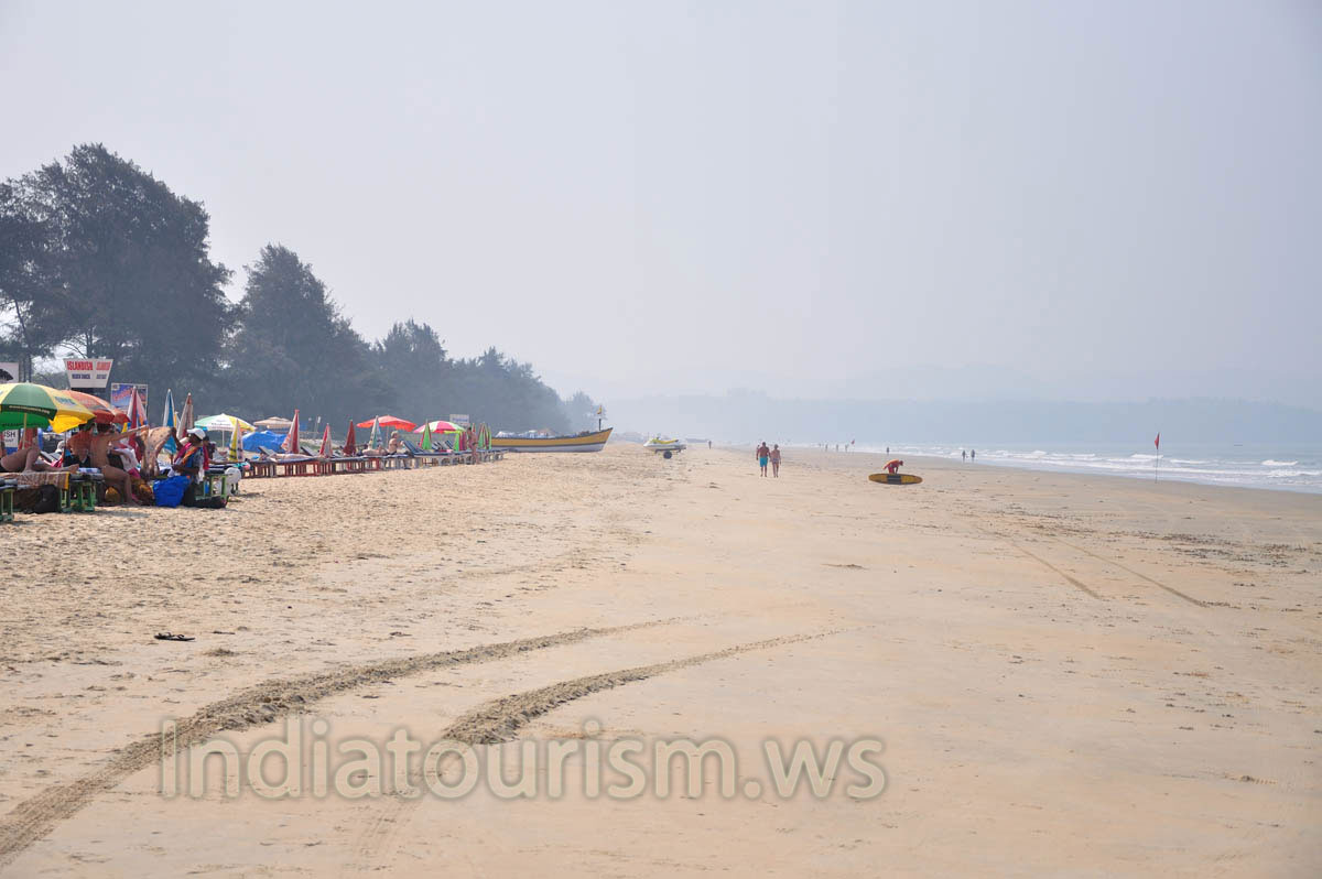 Cavelossim beach: a look towards the south