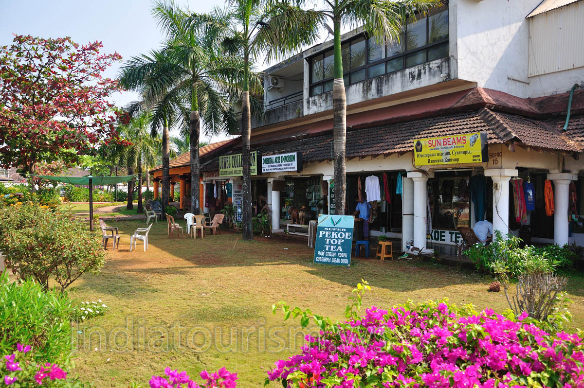 Oriental Arts Emporium, Money Exchange and Jewel Collection