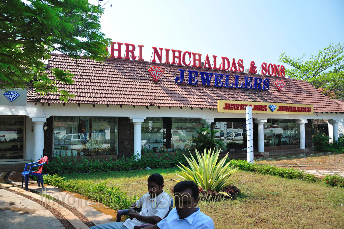 Shri Nihchaldas & Sons Jewellers