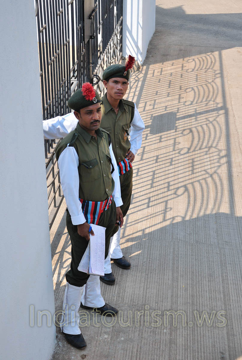 Elegant guards at the gate of Radisson Blu Resort 5*