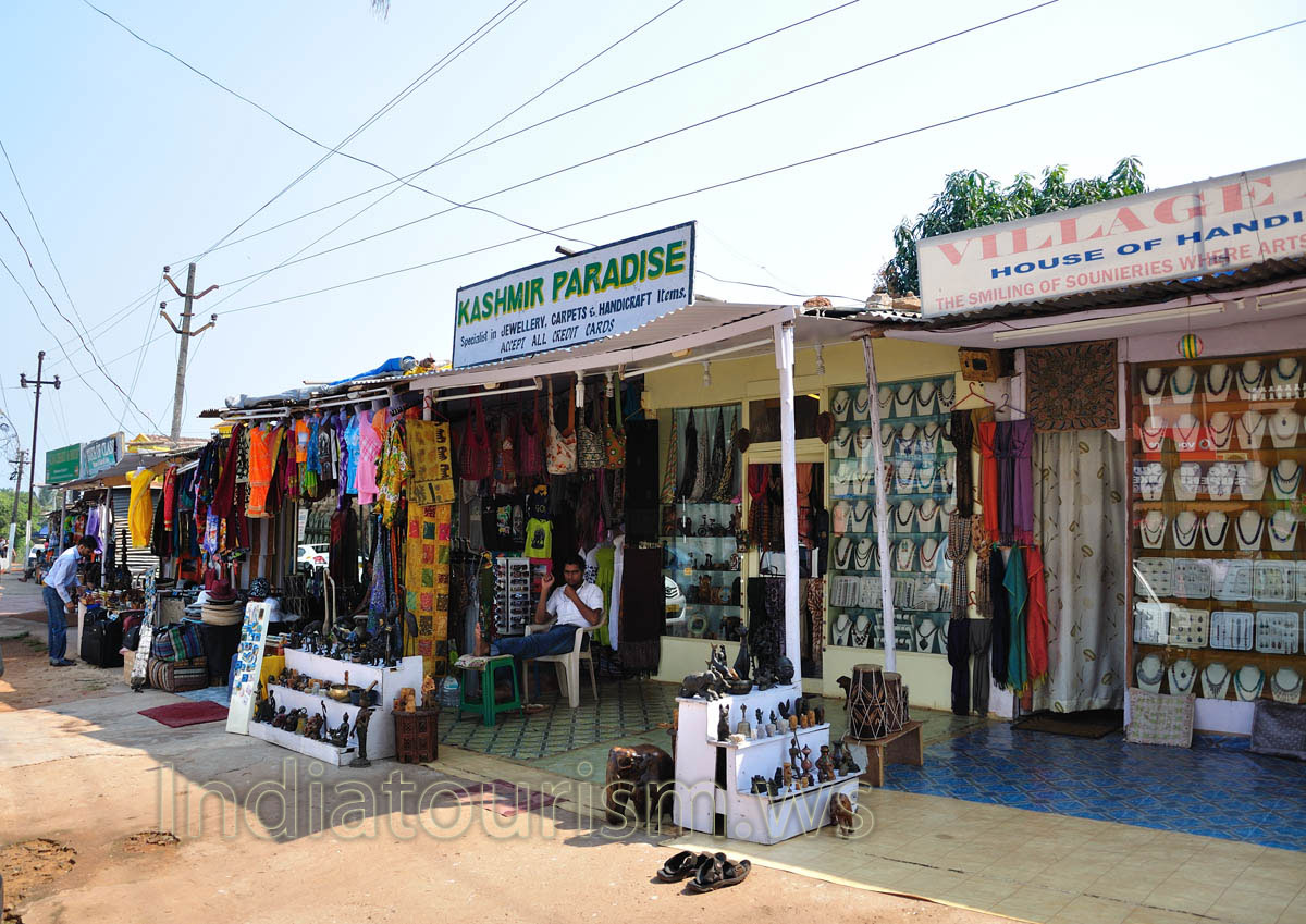 Kashmir Paradise, accept all credit cards