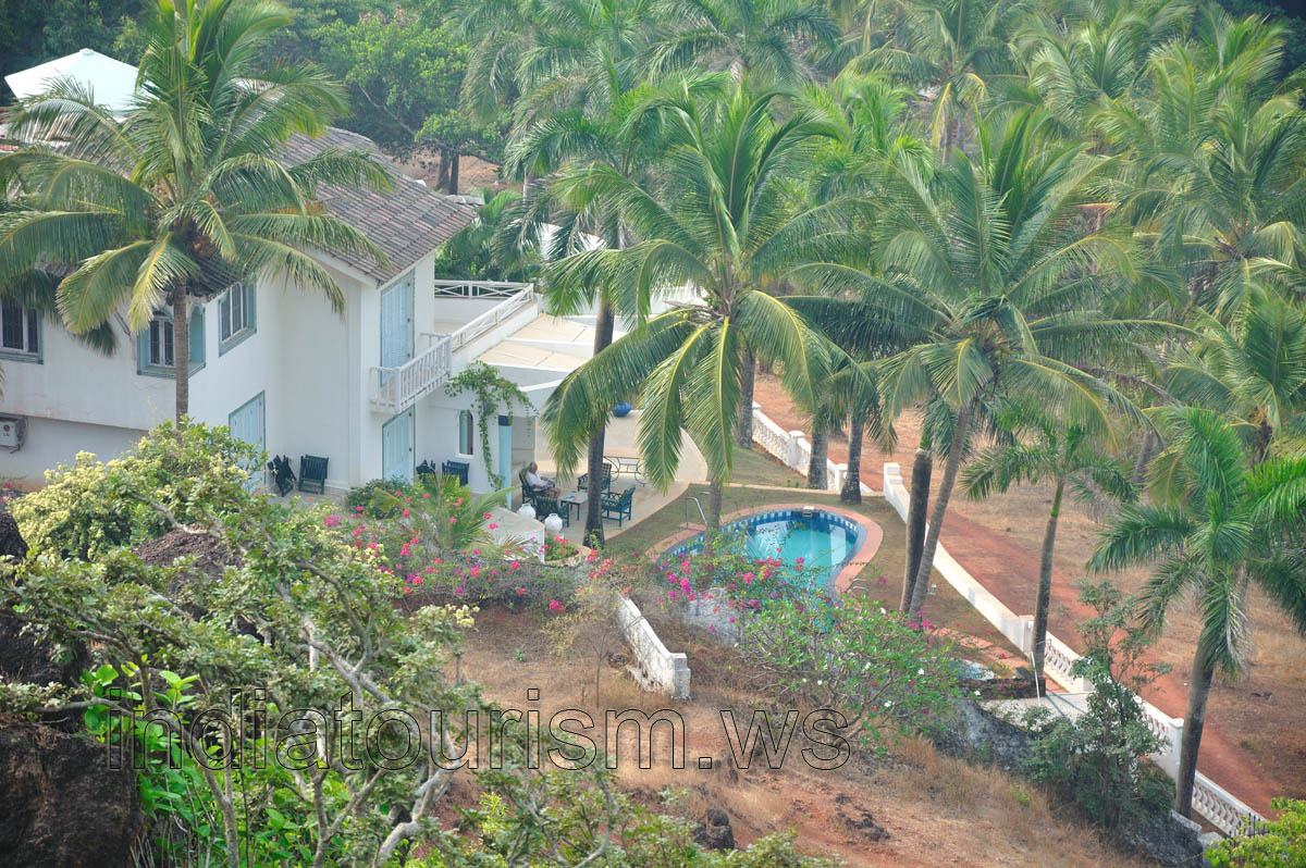 Close-up view of the hotel which is beside the fort