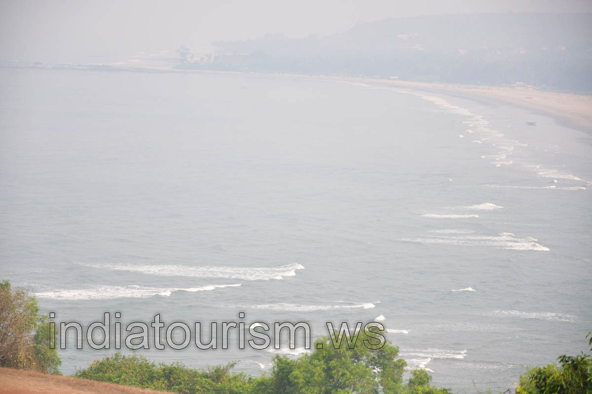 The waves have a white long tails