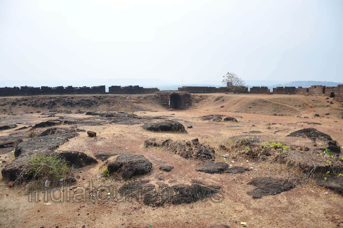 Entrance gate, view from the middle of the fort