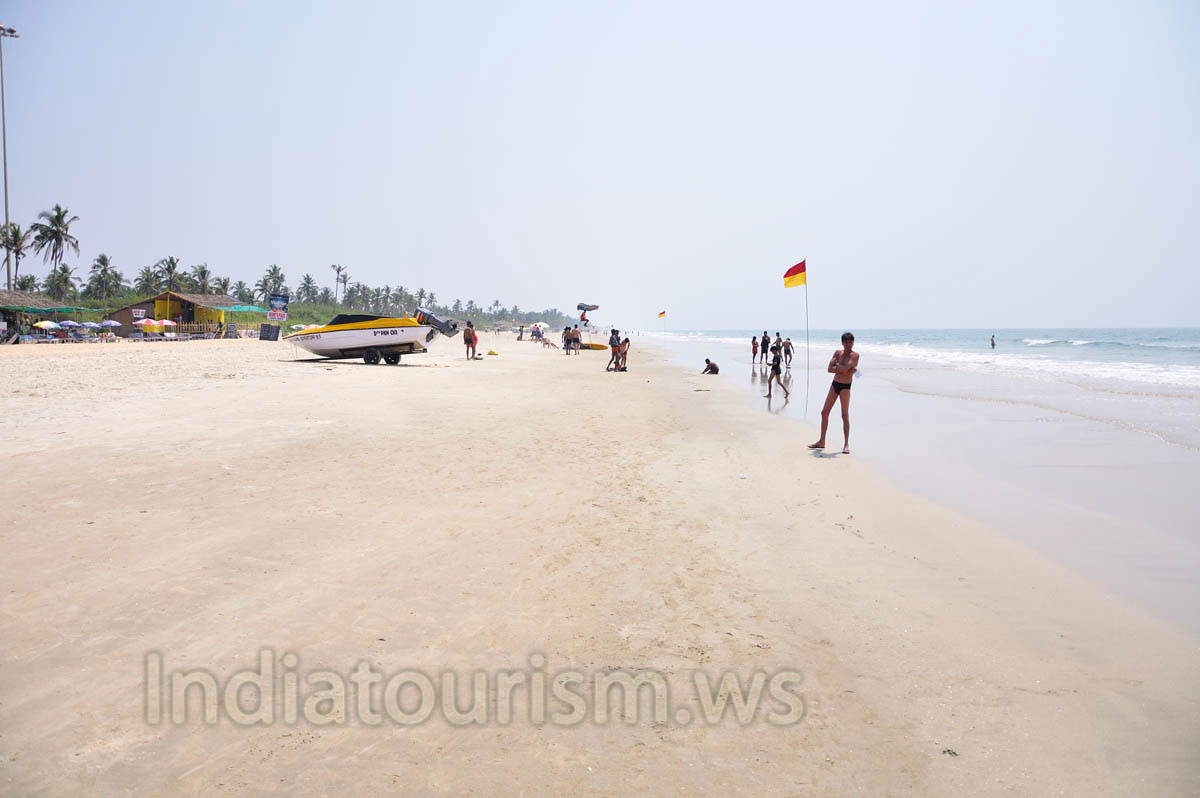 Colva beach: a look towards the south