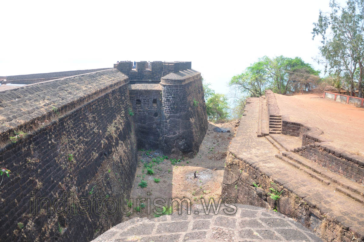 Thick tower of the fort