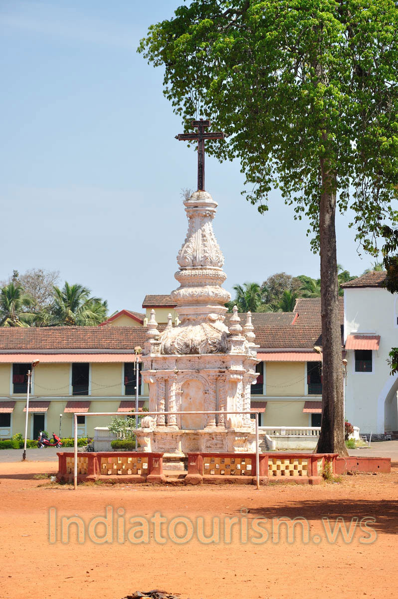 One of the constructions of the Holy Spirit Church