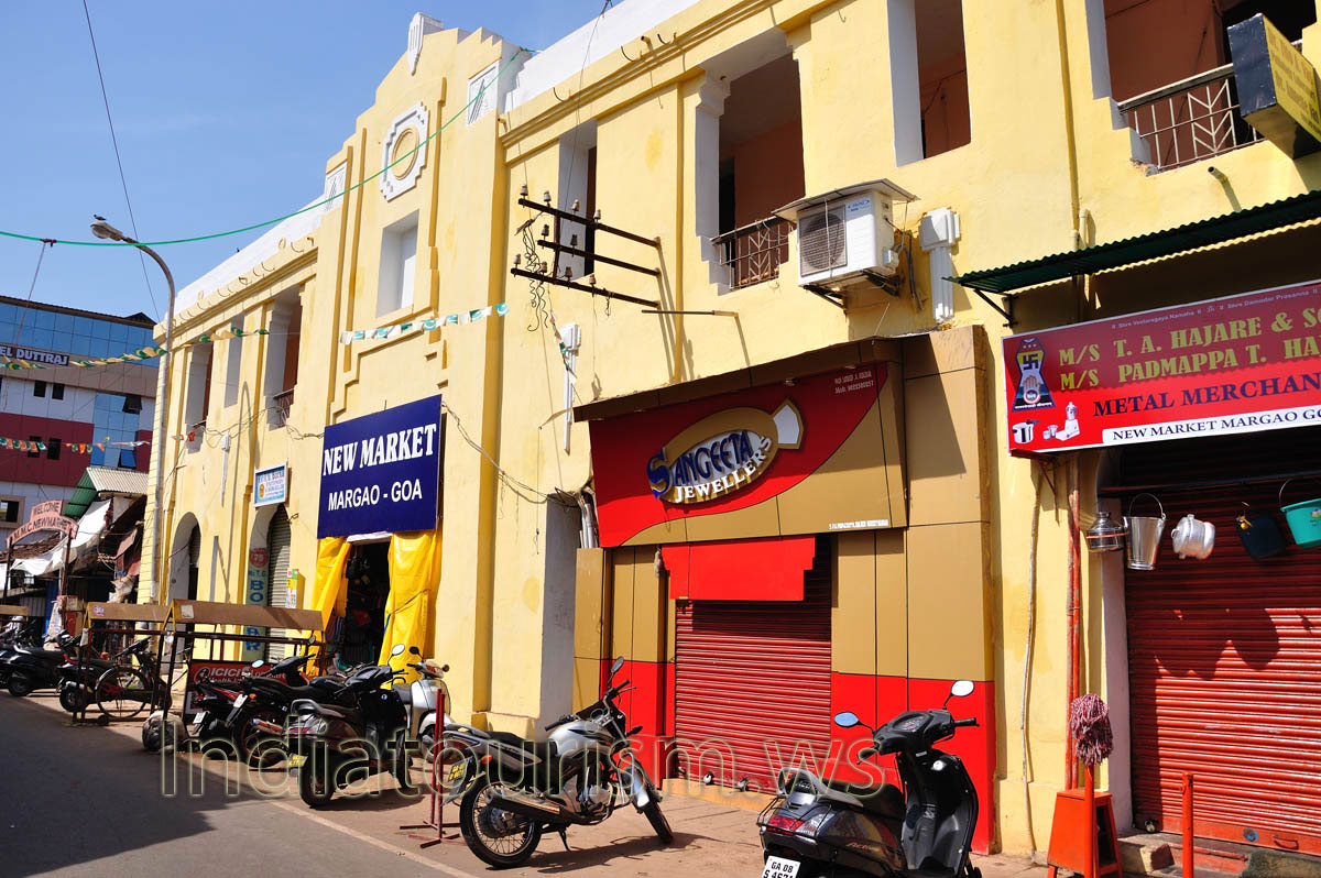 New Market: entrance to the covered market