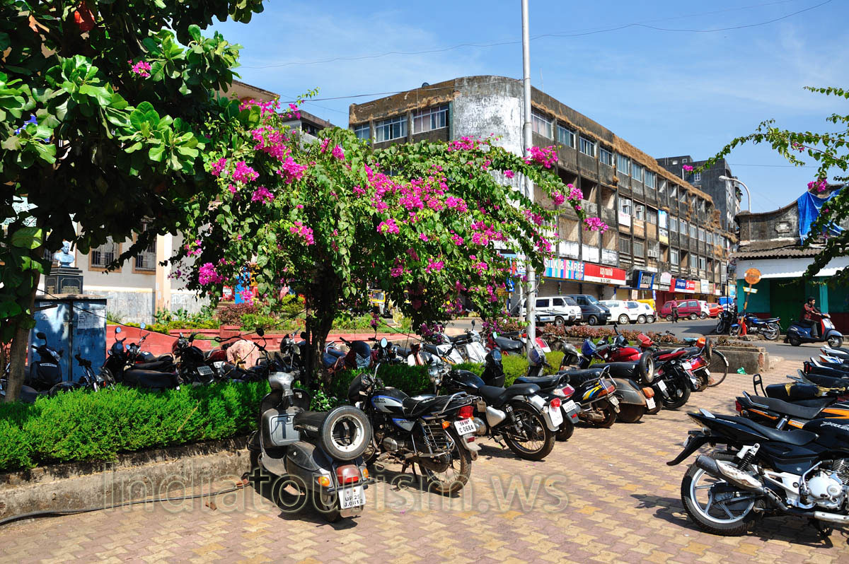 Margao city square: motorbikes parking place
