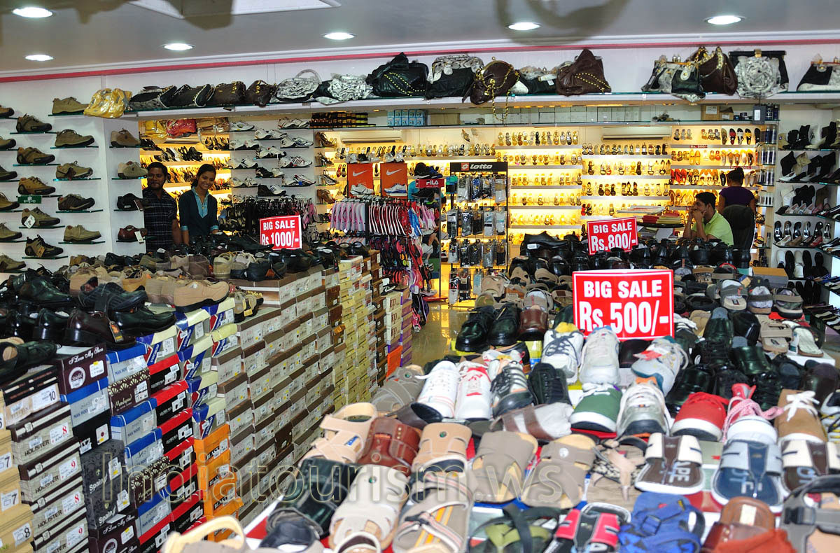 Boots shop: sale from 500 rupees to 1000 rupees for every pair of shoes