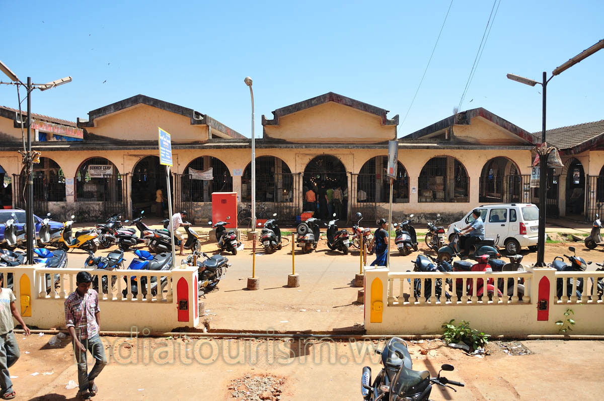 New fish market near Kadamba Bus Stand