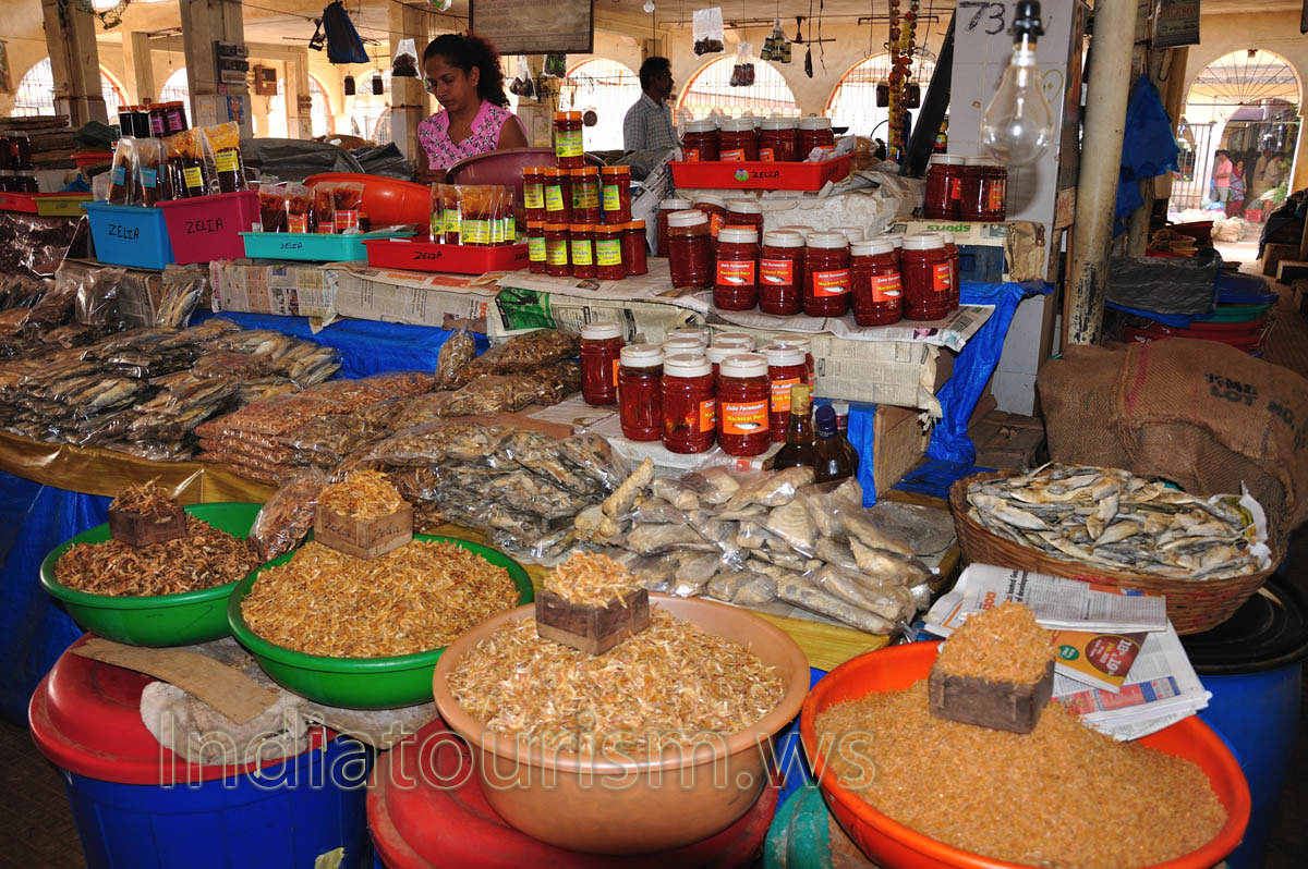Market near K.B.S.: four types of dried prawns