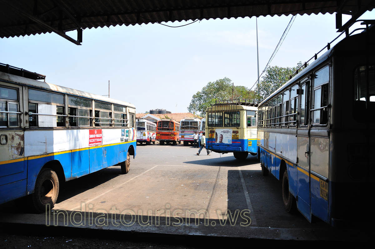 Kadamba Bus Stand: the place for the bus