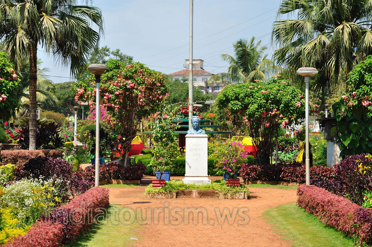 Margao municipal garden: Agostinho Vicente Lourenco (1822-1893)