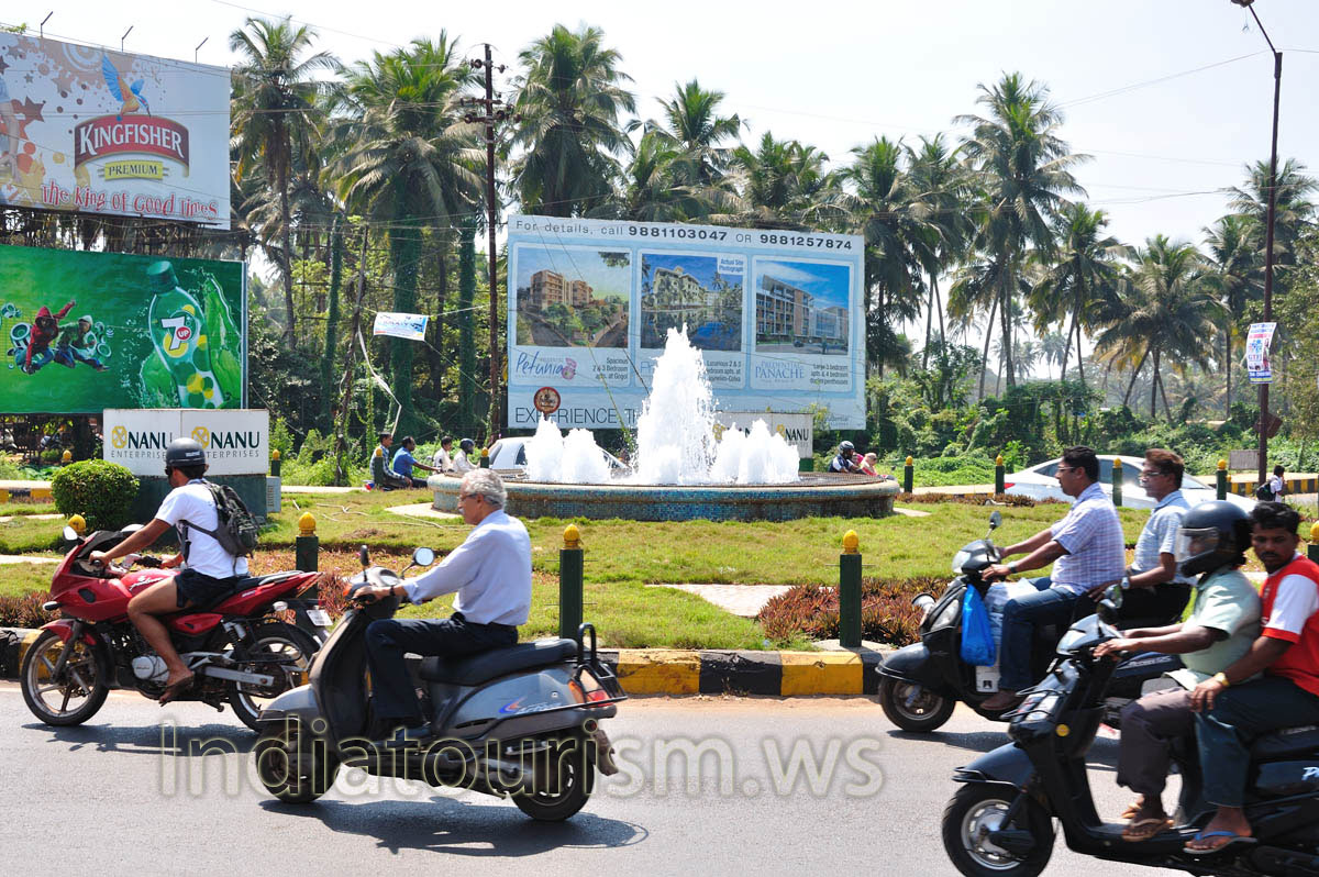 fountain at the city's main highway