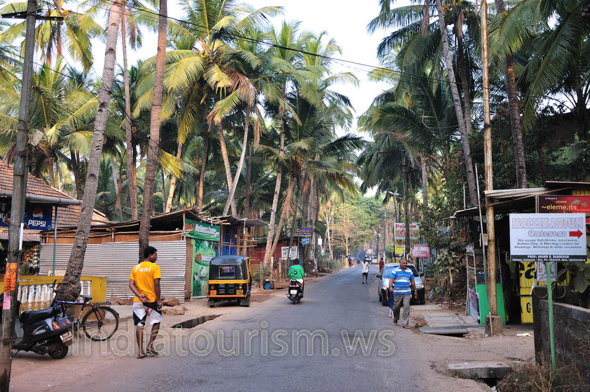 Road from NH-17 to Palolem bus station