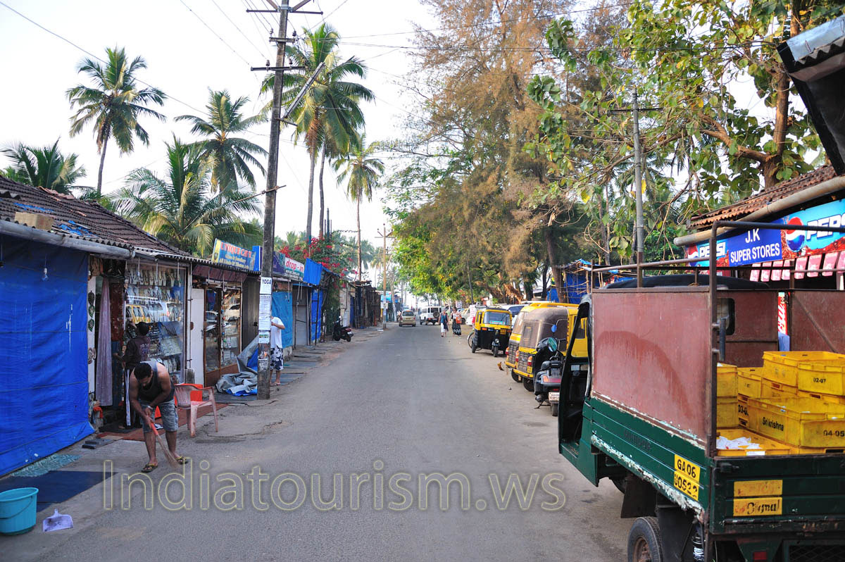 This is the road from the bus station to the main beach entrance