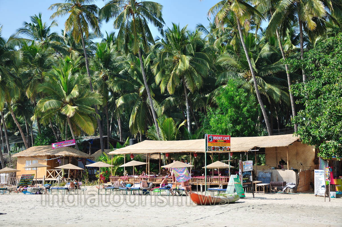 Rockit Cafe Bar & Restaurant, specialists in seafood