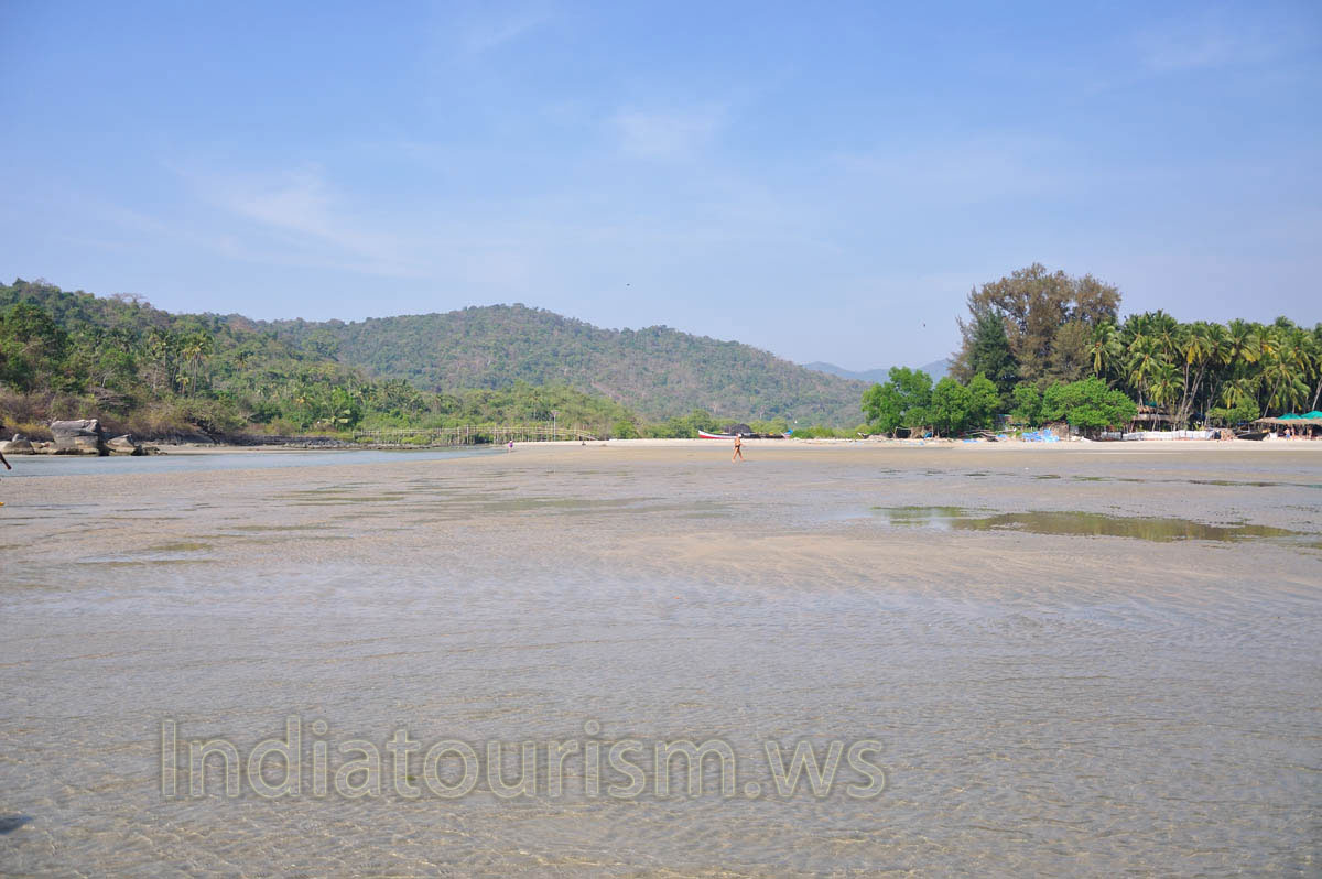 shallow beach in the northern part