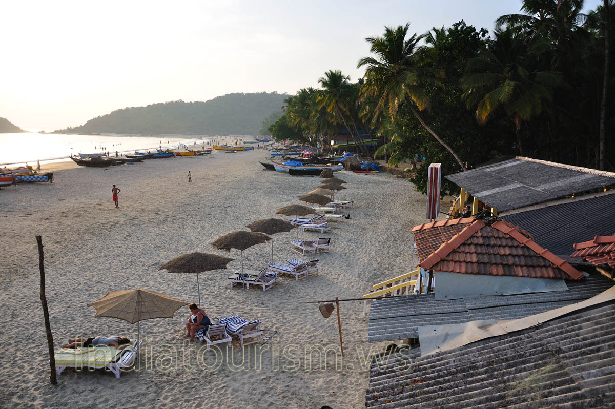 Parasols and loungers as seen from the lifeguard tower