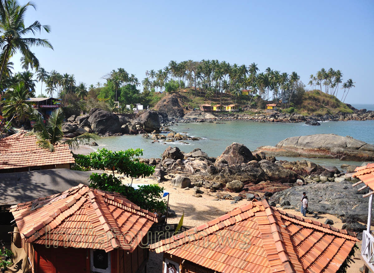 southern cape and its Neptune Point cottages in the distance
