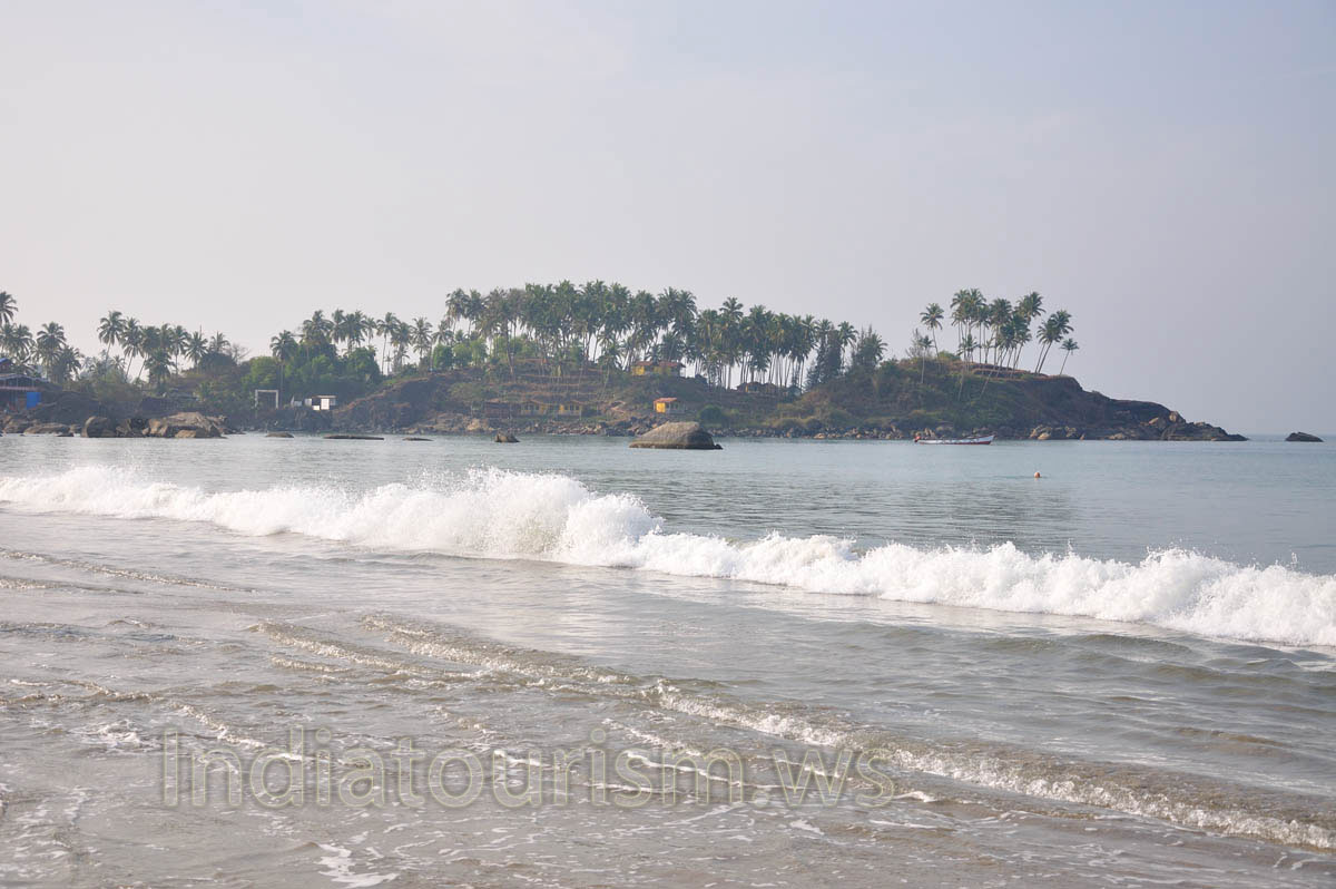 white foam of sea waves white foam of sea waves