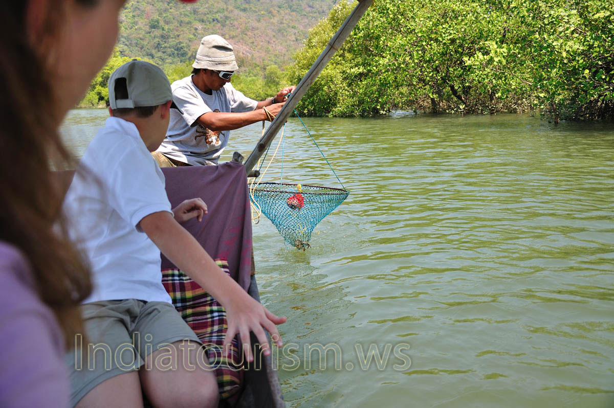 my wife and son want to catch a huge crab