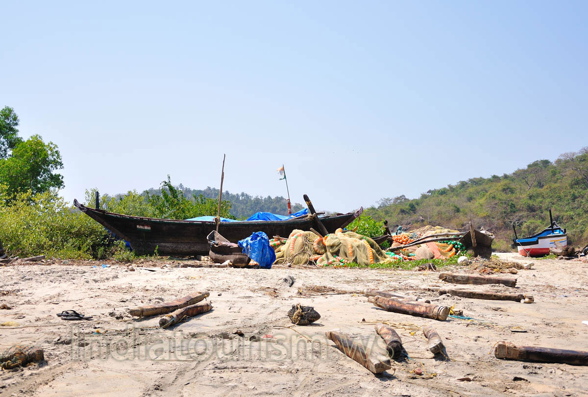 these short lumbers help to pull boat over the ground