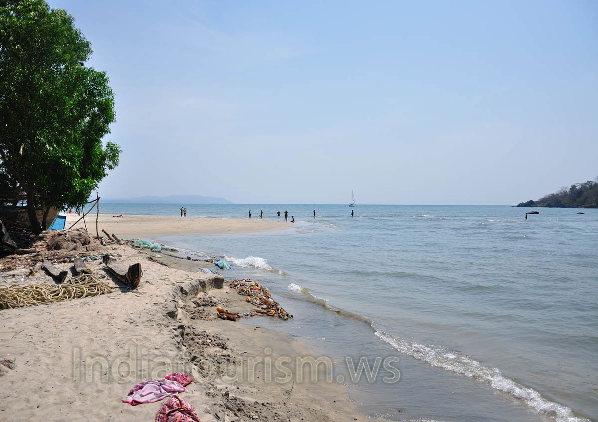 we return home along Palolem beach