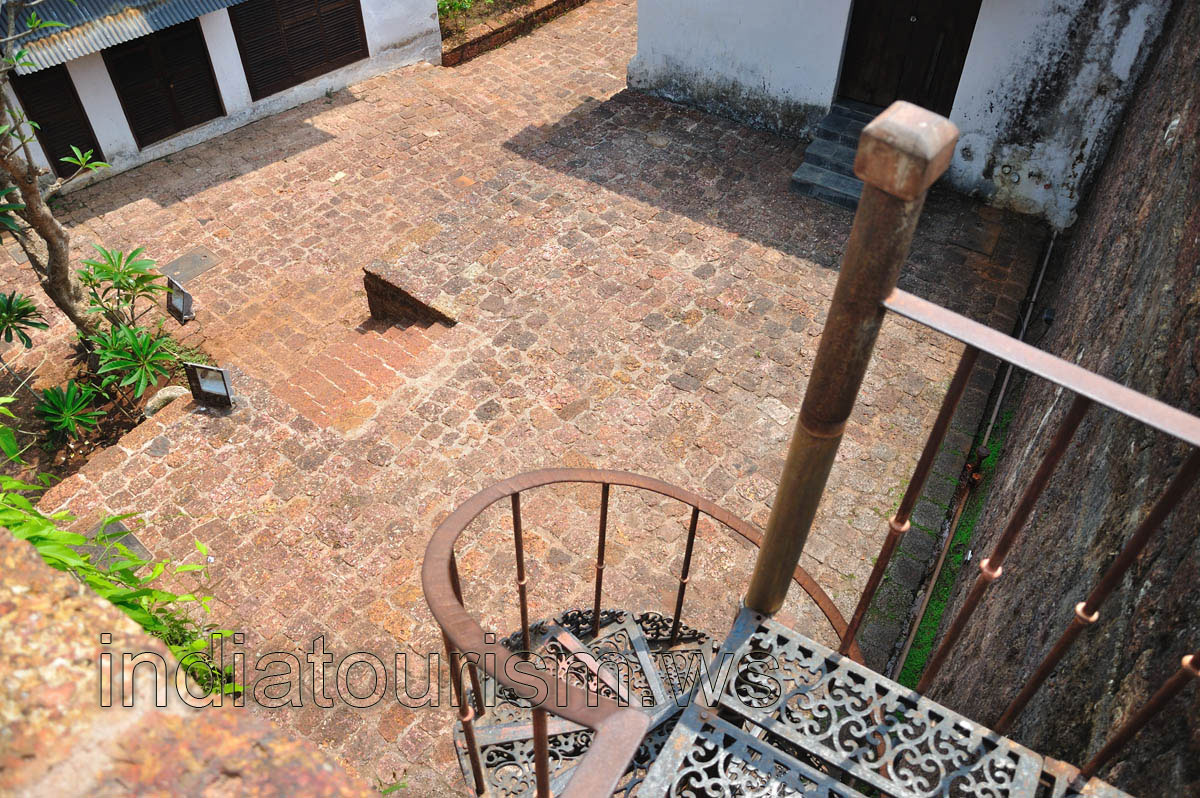 Spiral staircase top
