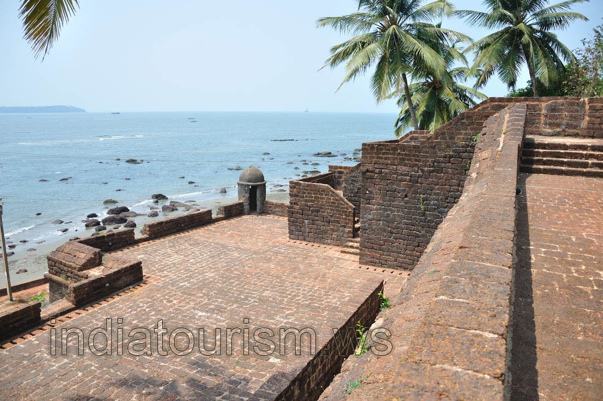 Fort overlooking the Arabian sea