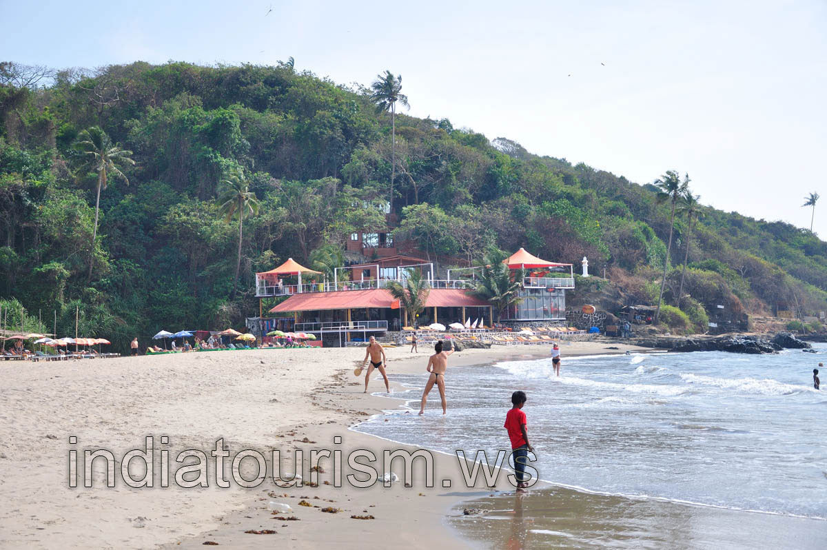 Little Vagator: Playing tennis in the water...