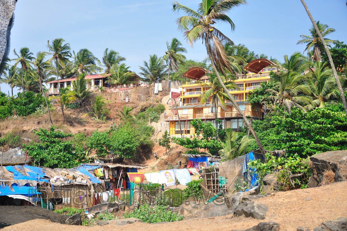 Little Vagator: Big hotel and small shacks