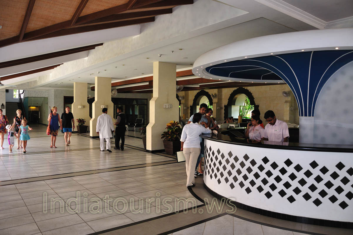 Club Mahindra Emerald Palms 5*: reception