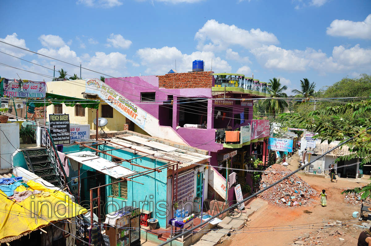 Vikky deluxe rooms, Little Tibet kitchen