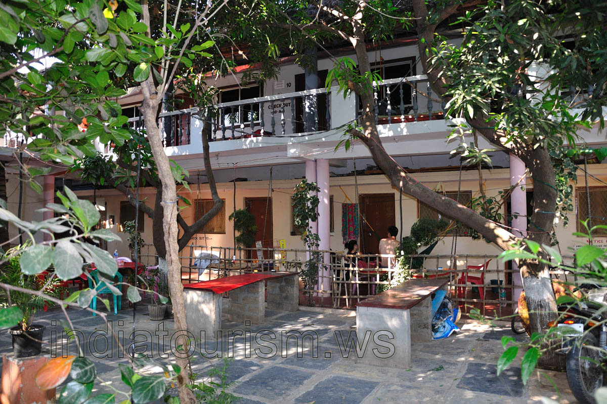 Sri Uma Shankar rooms