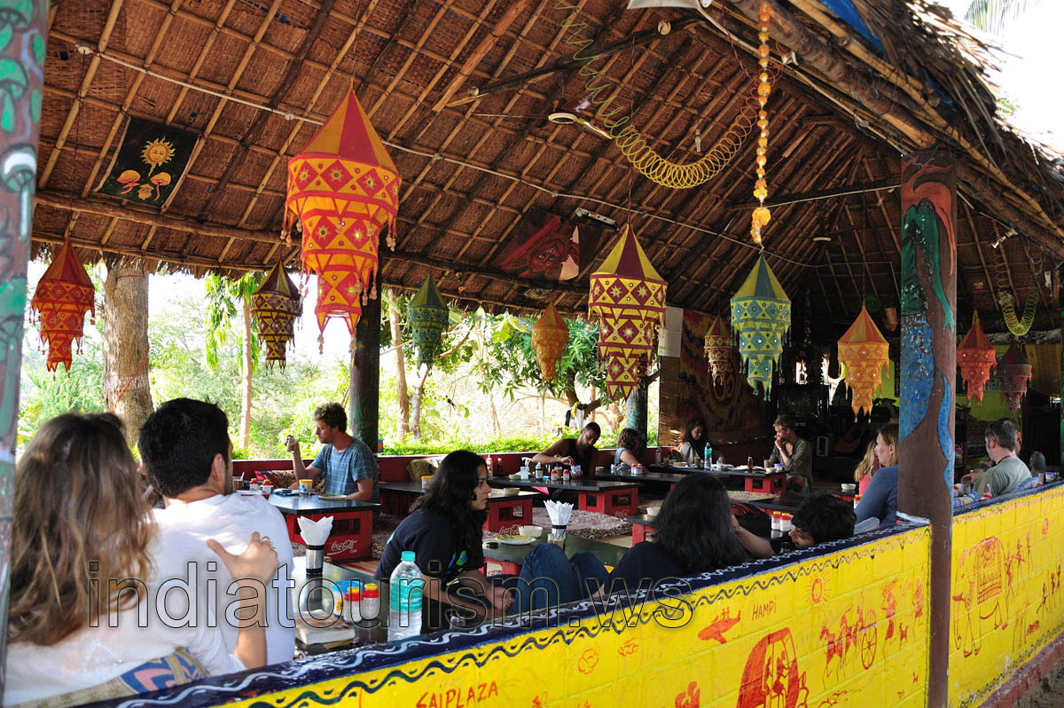 Sri Uma Shankar restaurant is full of people