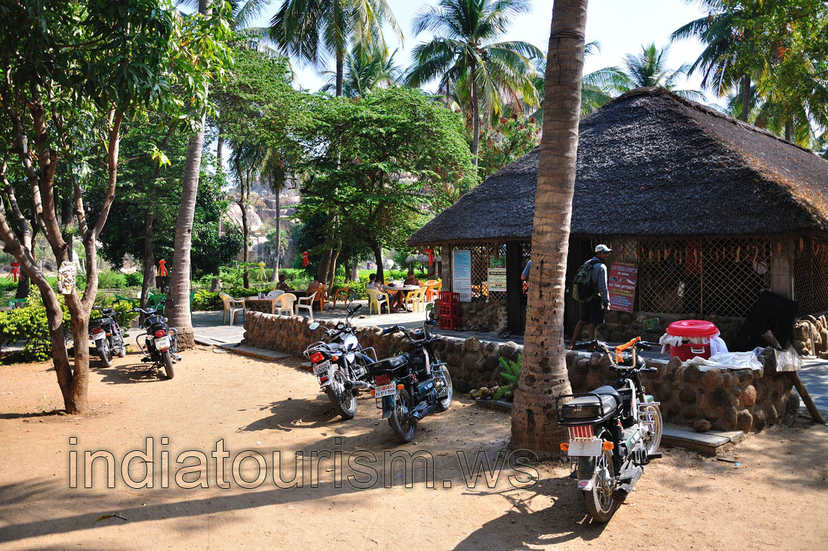 Goan Corner, motorbike parking