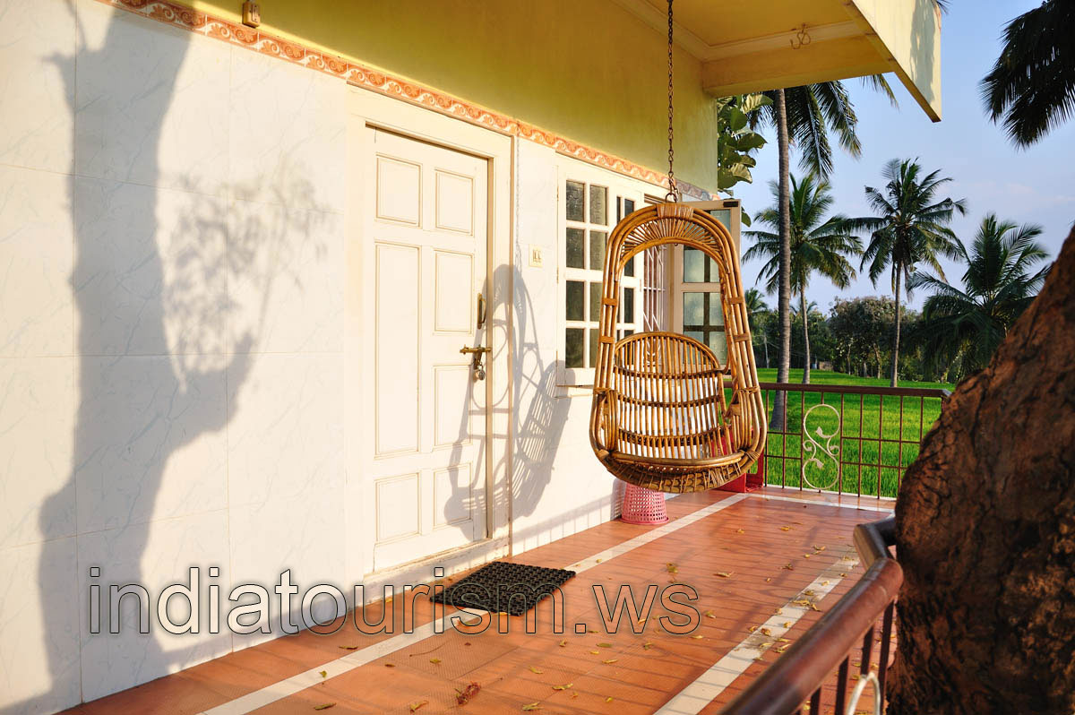 Mowgli guest house, floating place for the rest