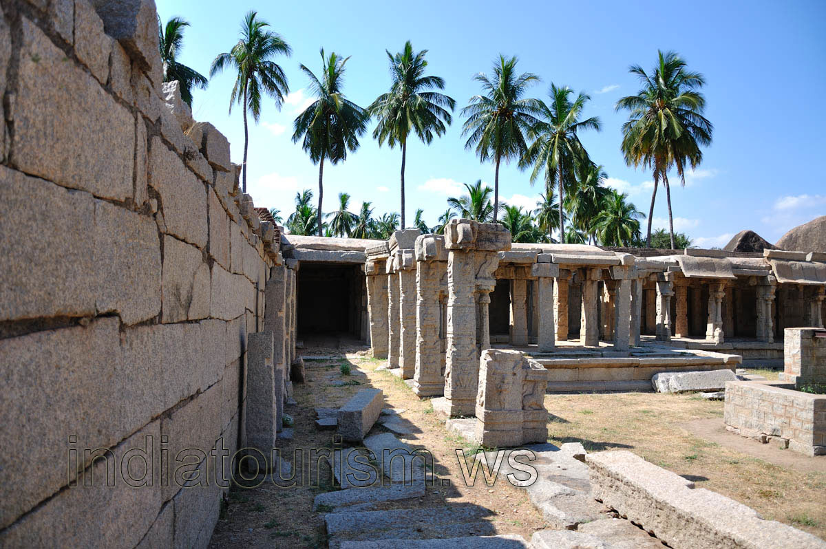 inner courtyard, the pillared verandahs