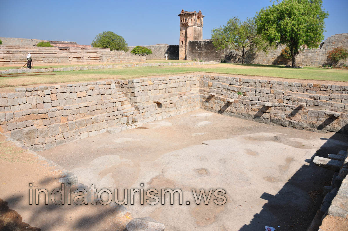 lower part of the Queen's Palace basement