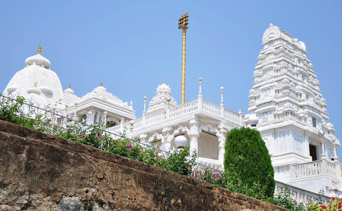 Temple complex is made from the pure Rajasthani white marble