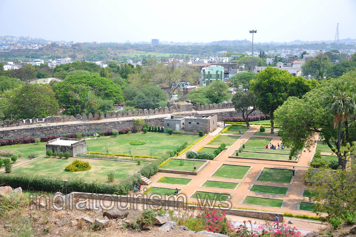 Bordering wall of Nagina Bagh