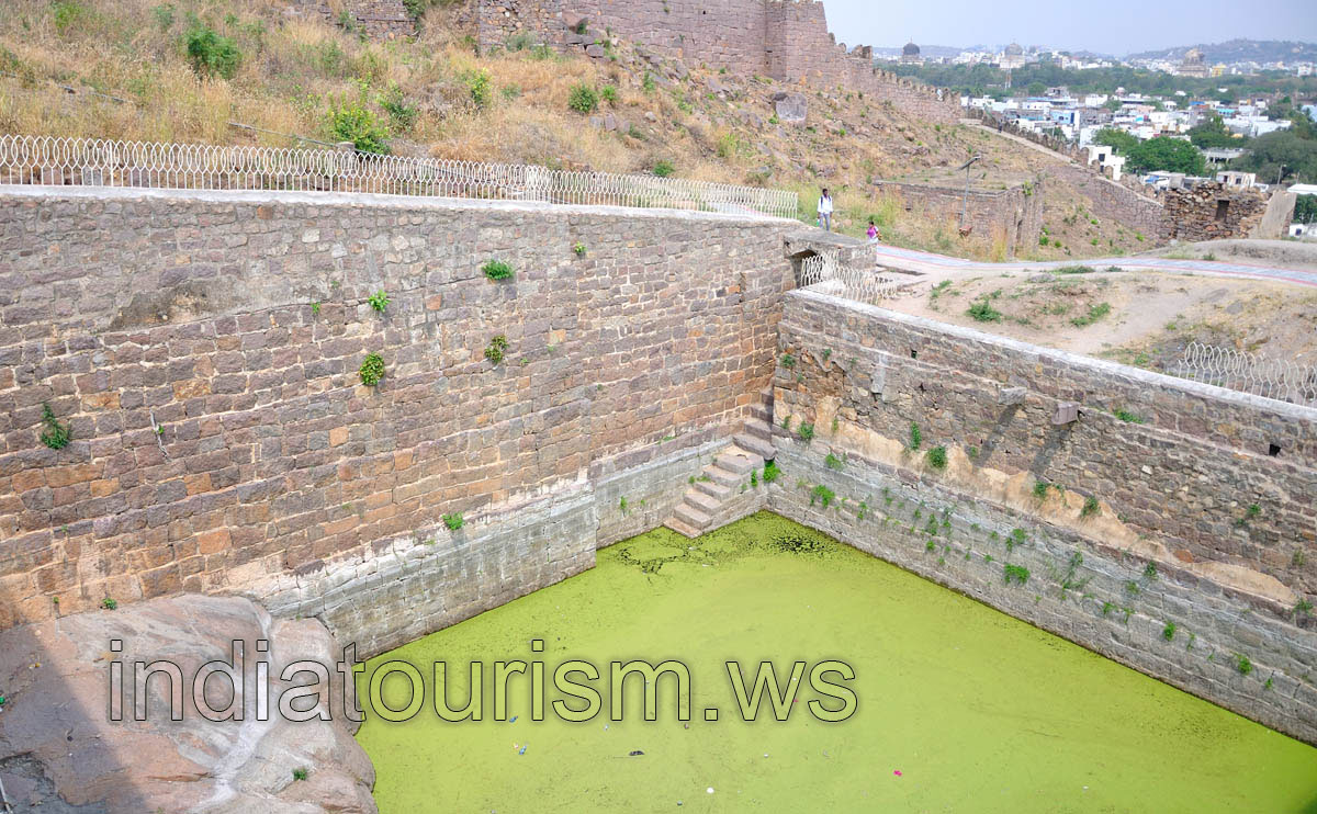 Pool of the fort was overgrown with algae
