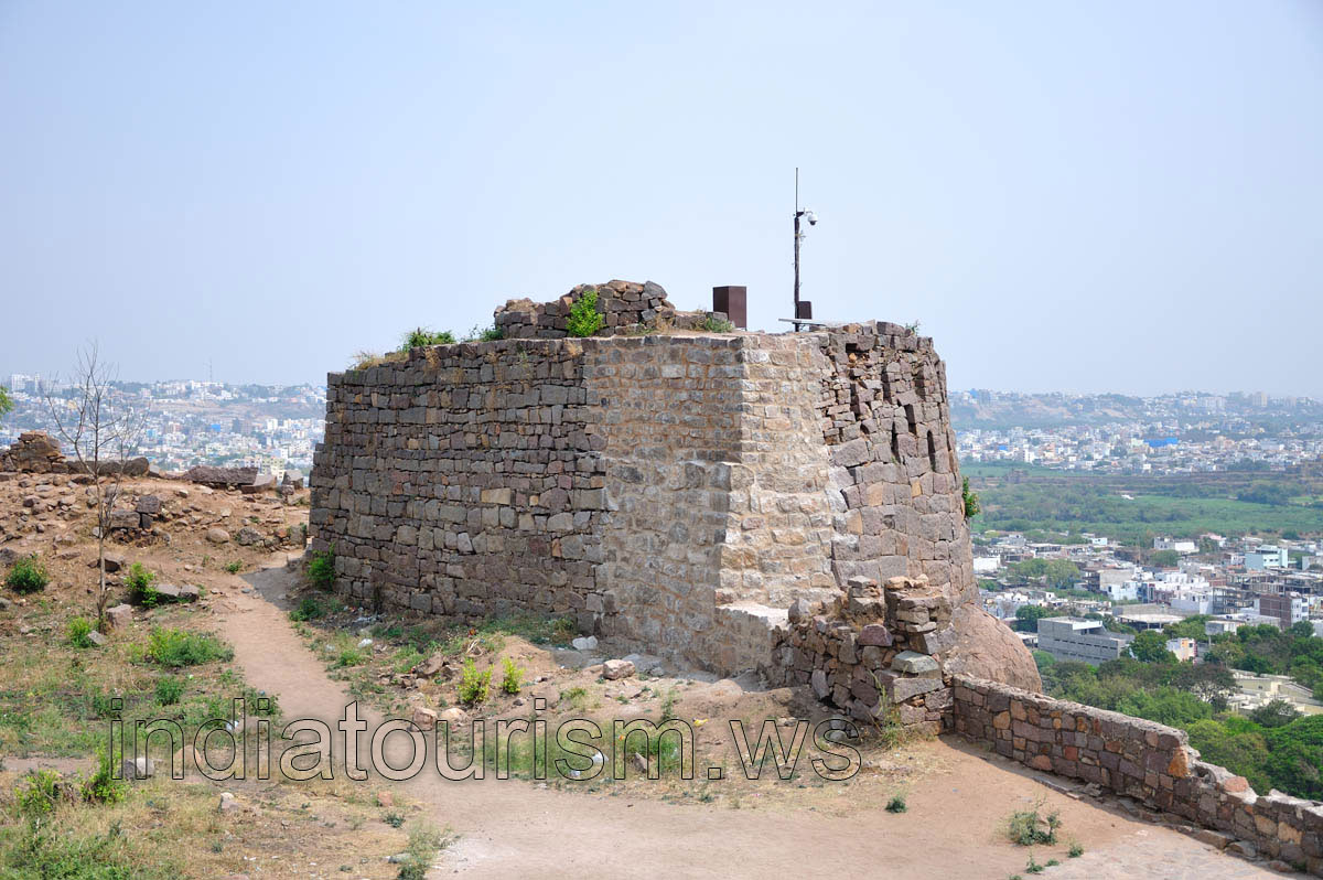 It's a strange fort's structure