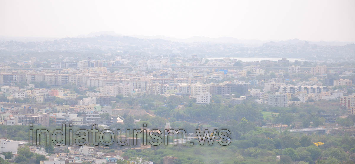 Hyderabad, view from the highest point of the fort