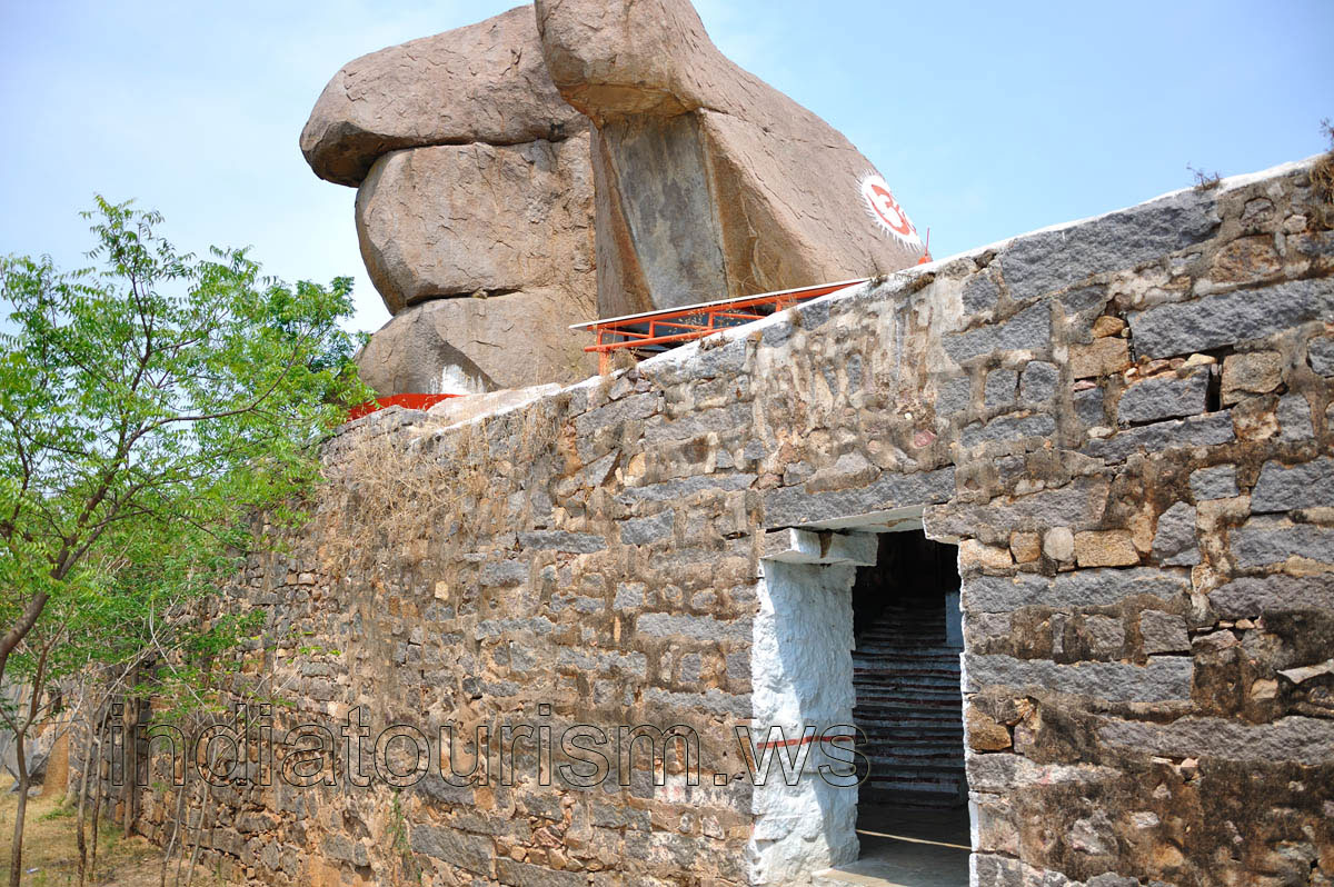 One of the entrances to the Sri Jagadamba Mahankali temple